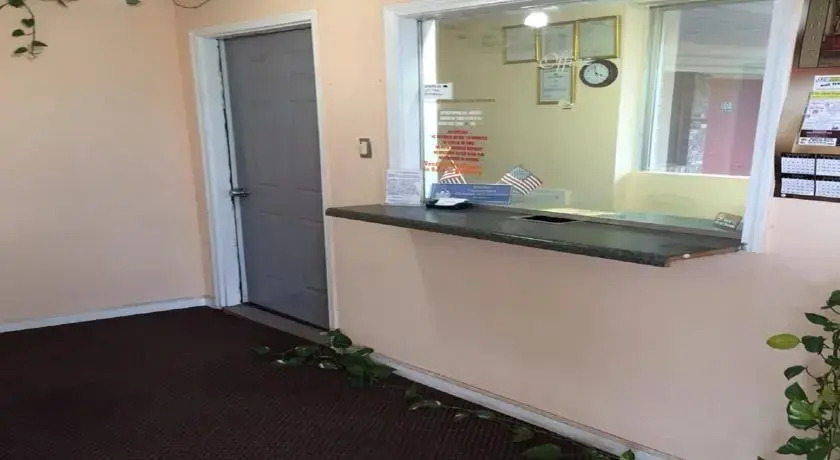 Journeys Inn Motel