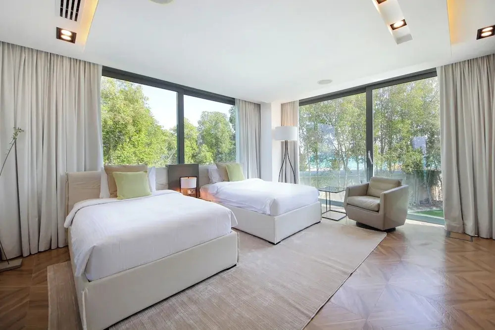 Nurai Island’s Overwater Paradise : Luxury Retreat