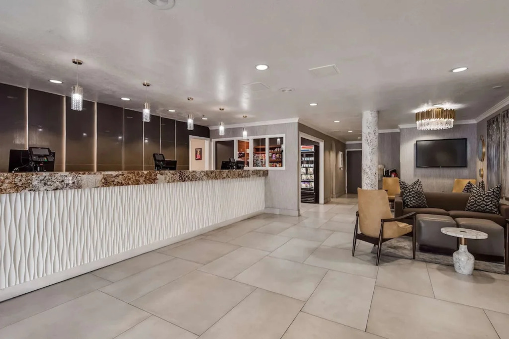 Best Western Plus Abbey Inn
