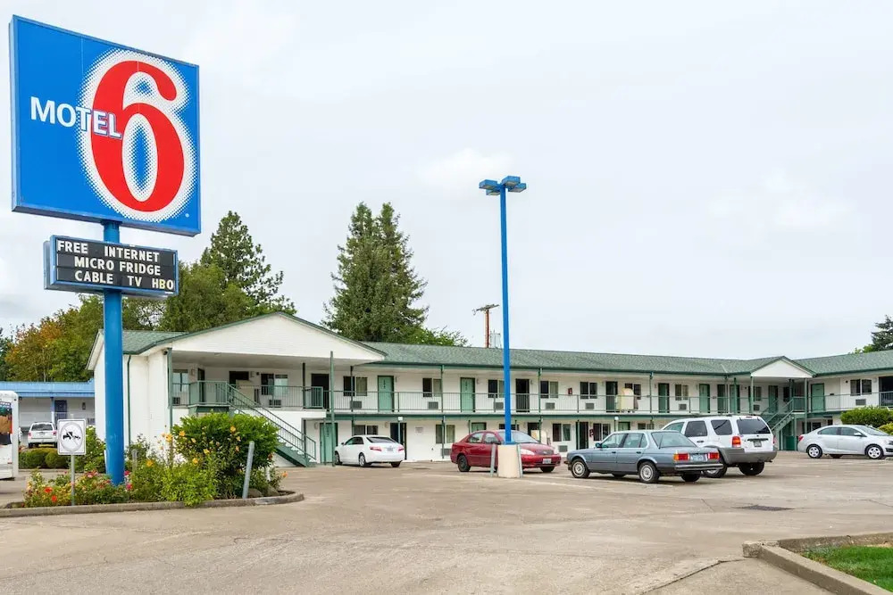 Motel 6 Albany, OR