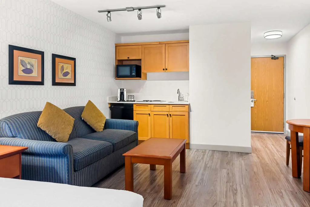 Best Western PLUS Langley Inn