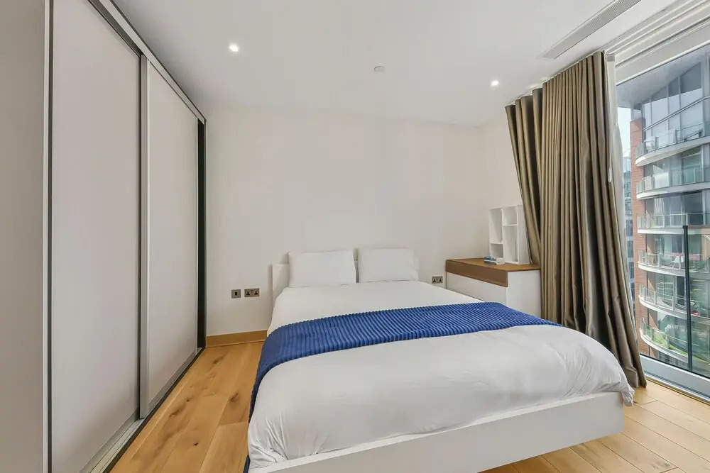 Paddington Ex LUX Flat