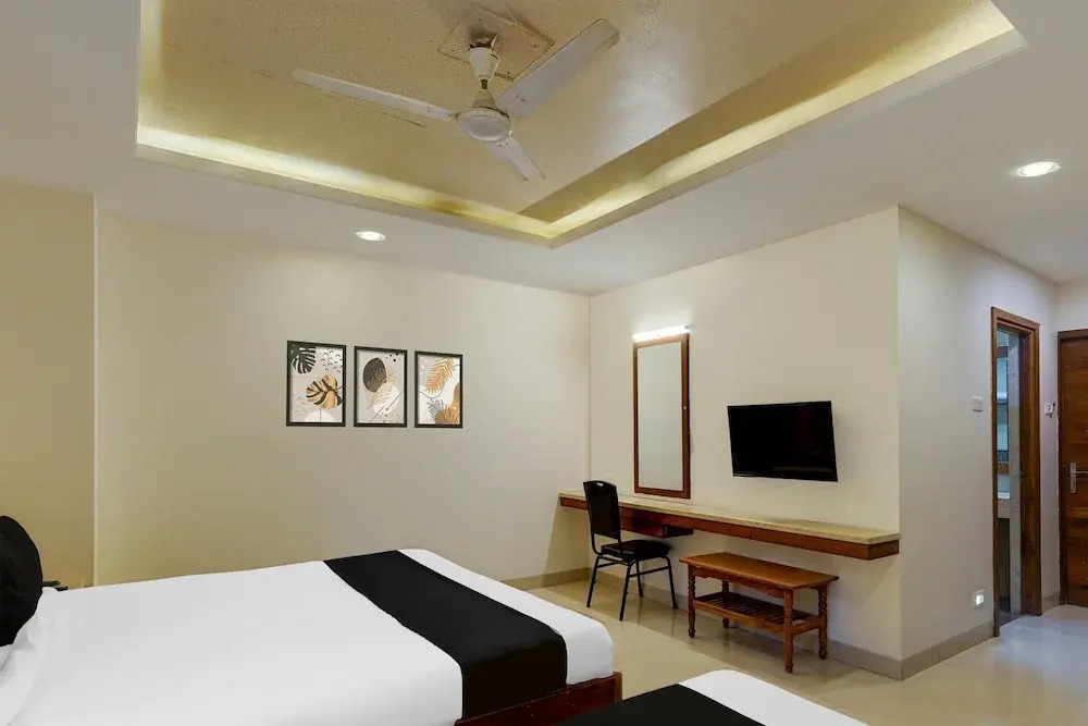 Super Townhouse Arcot Road Near Kauvery hospital