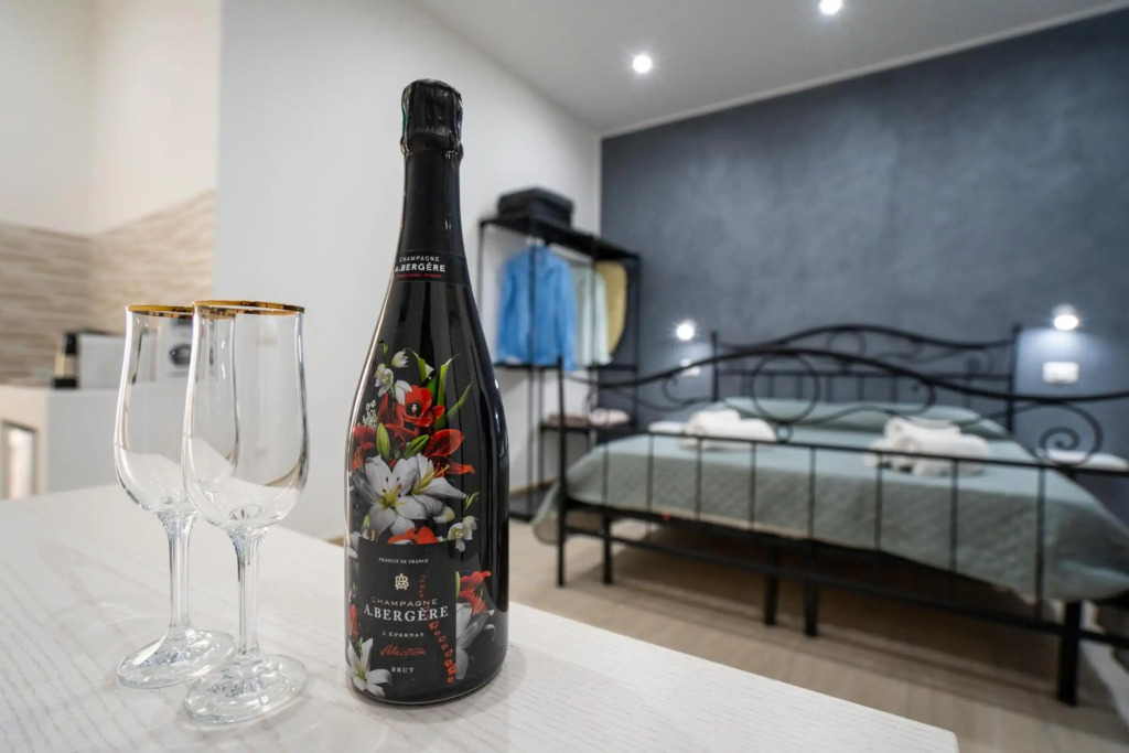 Saverio's apartment