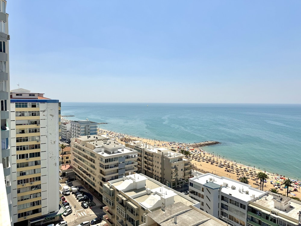 Quarteira Central Beach 5 by Homing