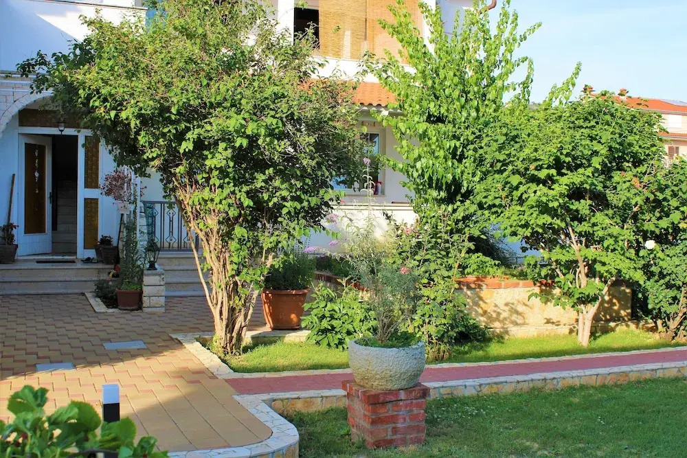 Impeccable 2-bed Apartment in Rab