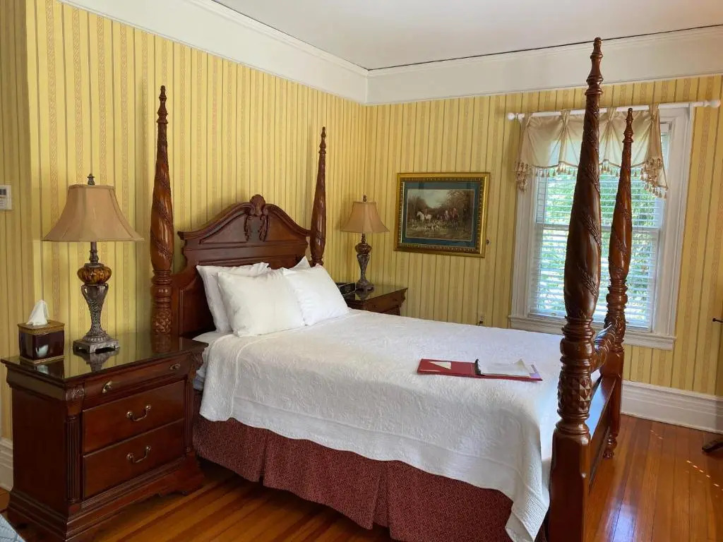 Historic Rosemont Manor