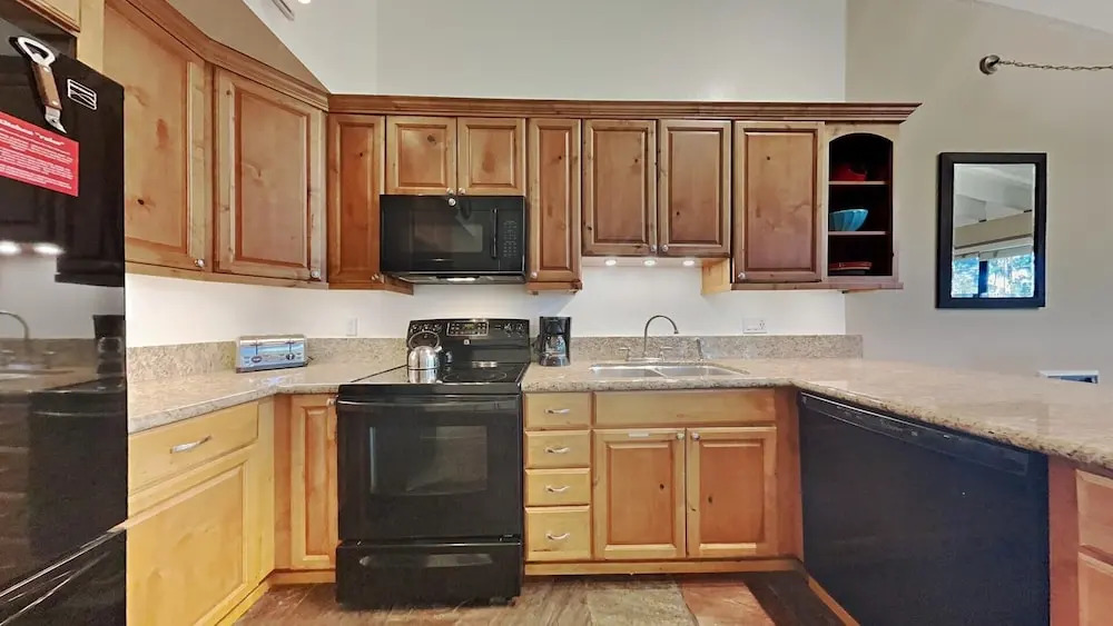 651 4 Bedroom Home