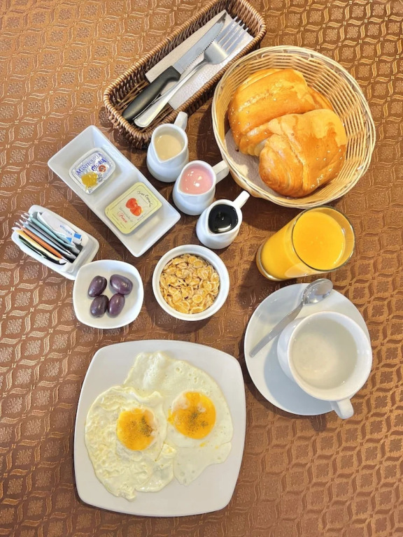 Jultom Inn Hotel & Suites