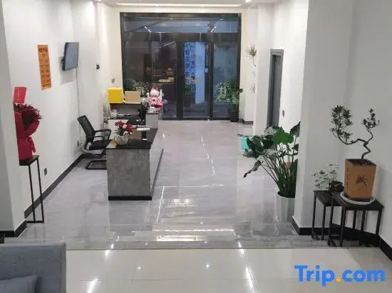 My Boyfriend's B&B near Changshui International Airport.