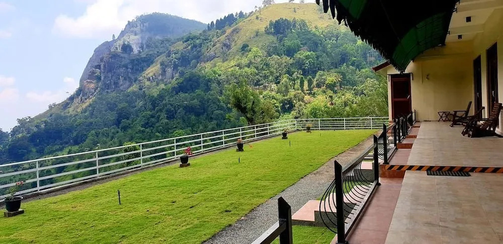Hotel Ella`s Edge