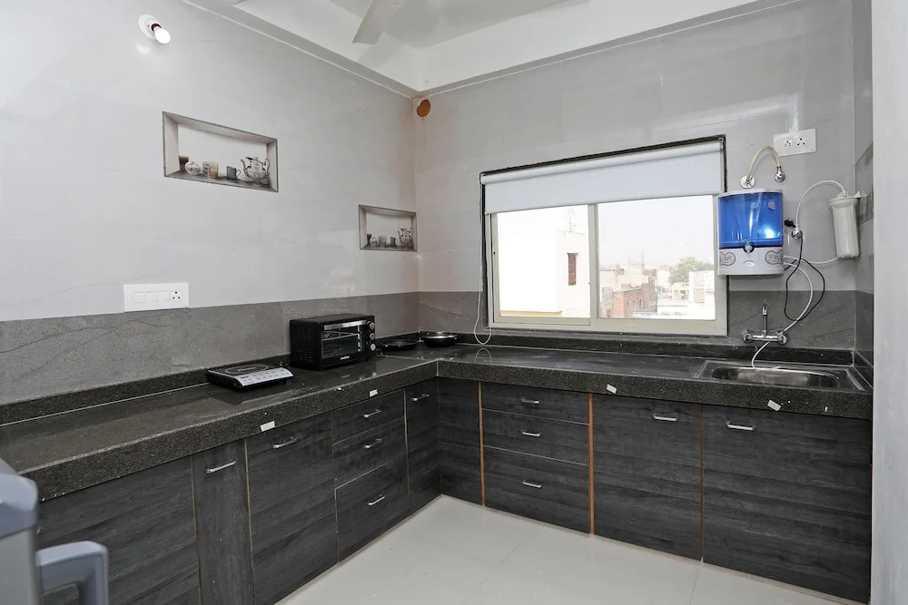 OYO 10064 Home Bright 3BHK Gulabh Bagh