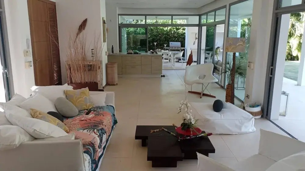 Villa Joyosa- Las Terrenas Beachfront Villa
