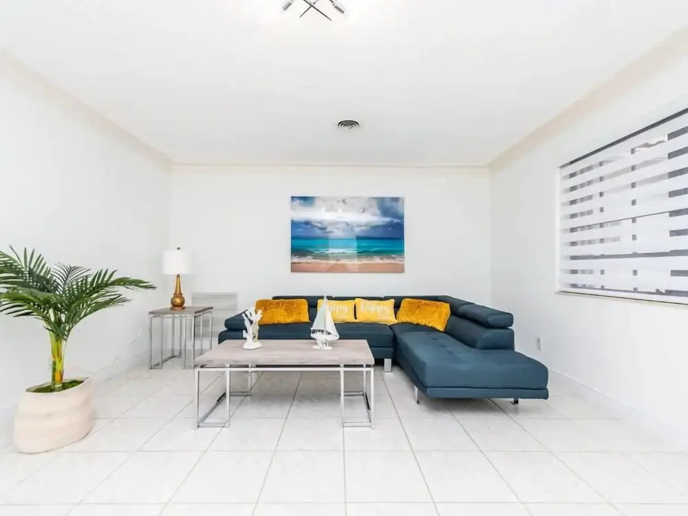 Casalinda - Hollywood Florida