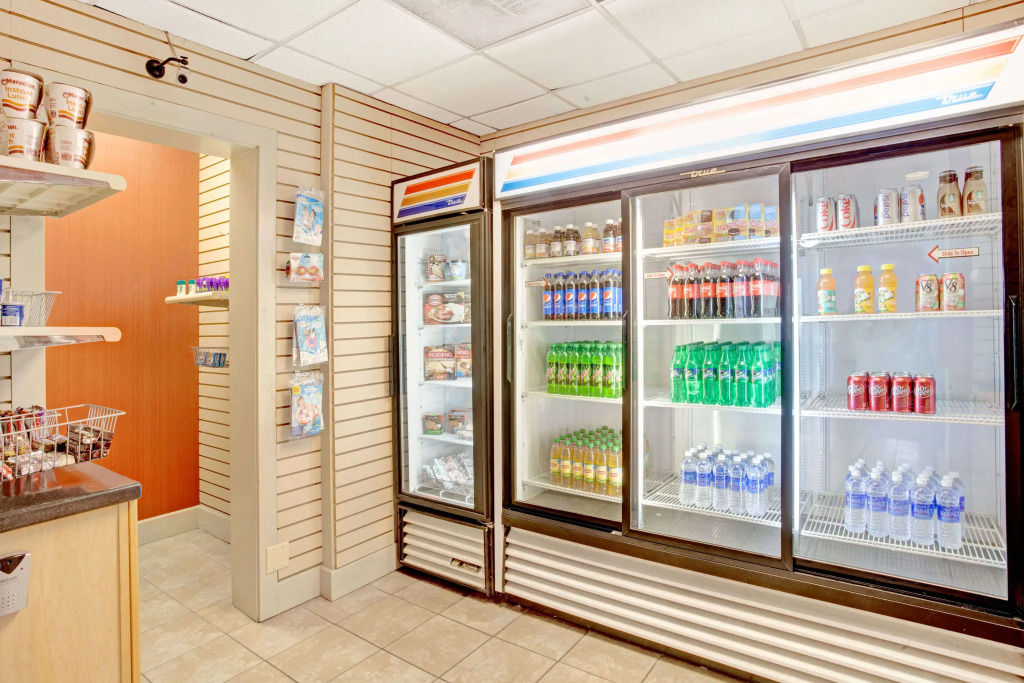 Ramada by Wyndham Tampa Westshore Airport South