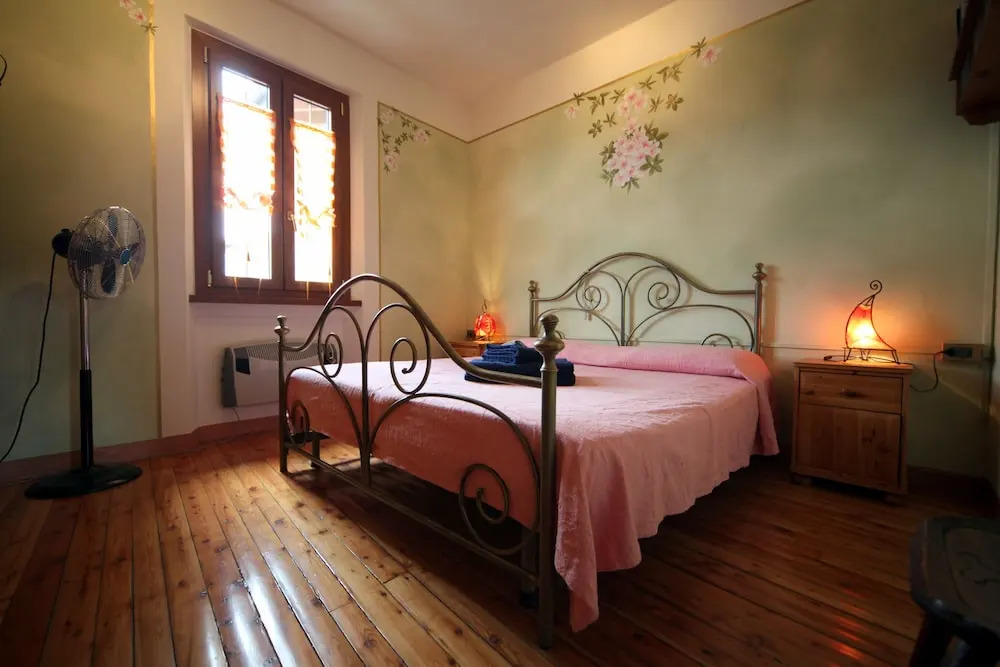 Charming Azalea apartments by Halldis