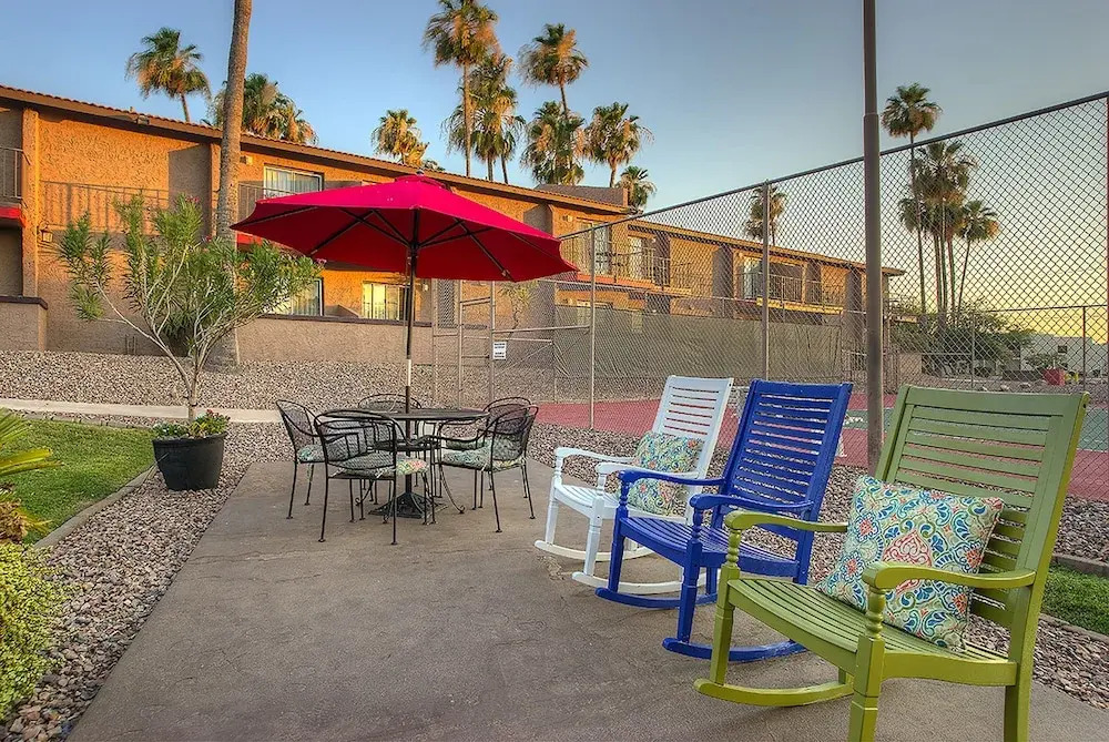 247-Fully Furnished 1BR Suite-Pet Friendly! by RedAwning
