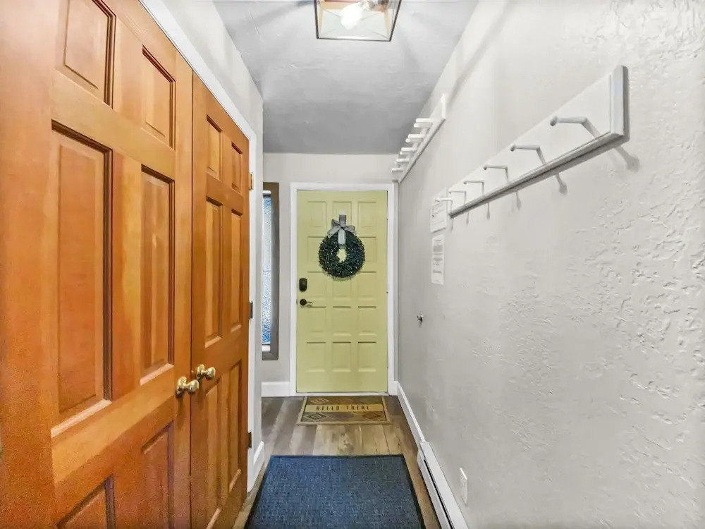 Inner Circle 3 1 Bedroom Condo by RedAwning