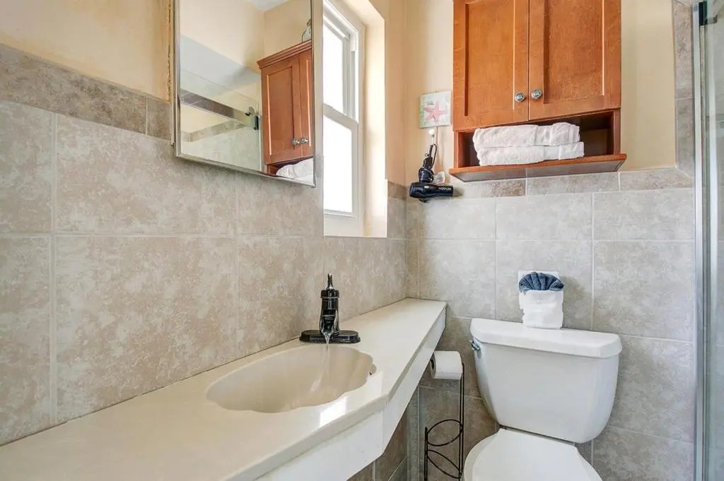 Five Palms Suite 204 - Daily - Weekly - Monthly