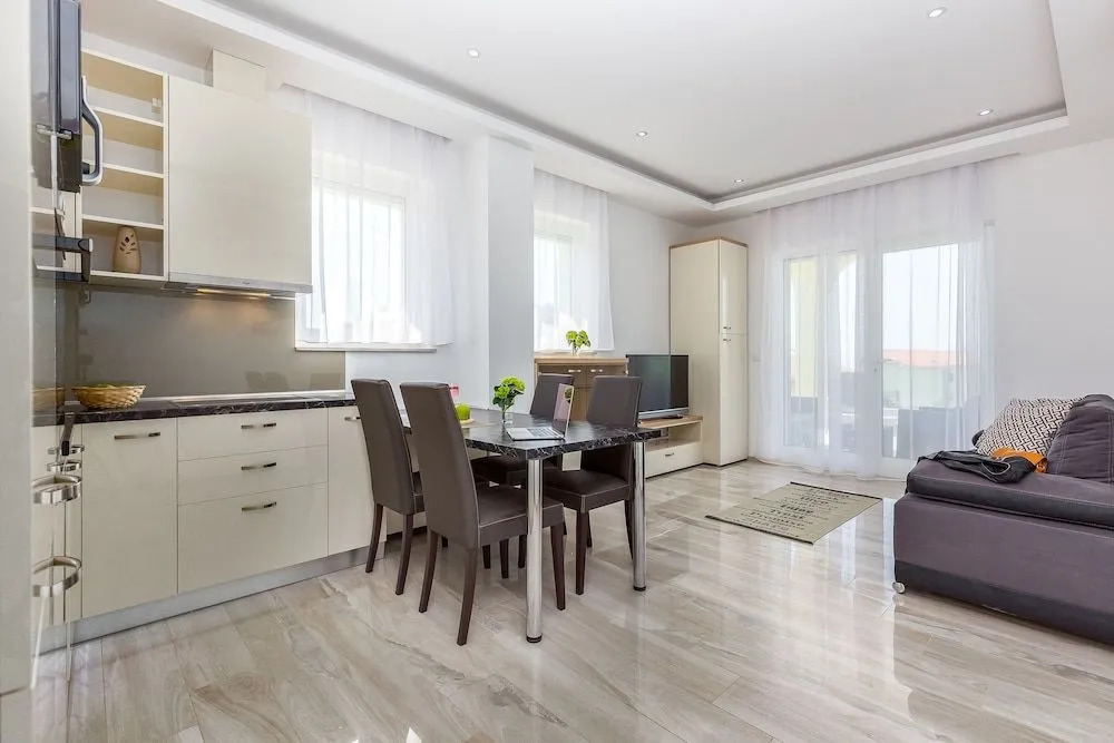 Luxury apartments Kostrena with pool