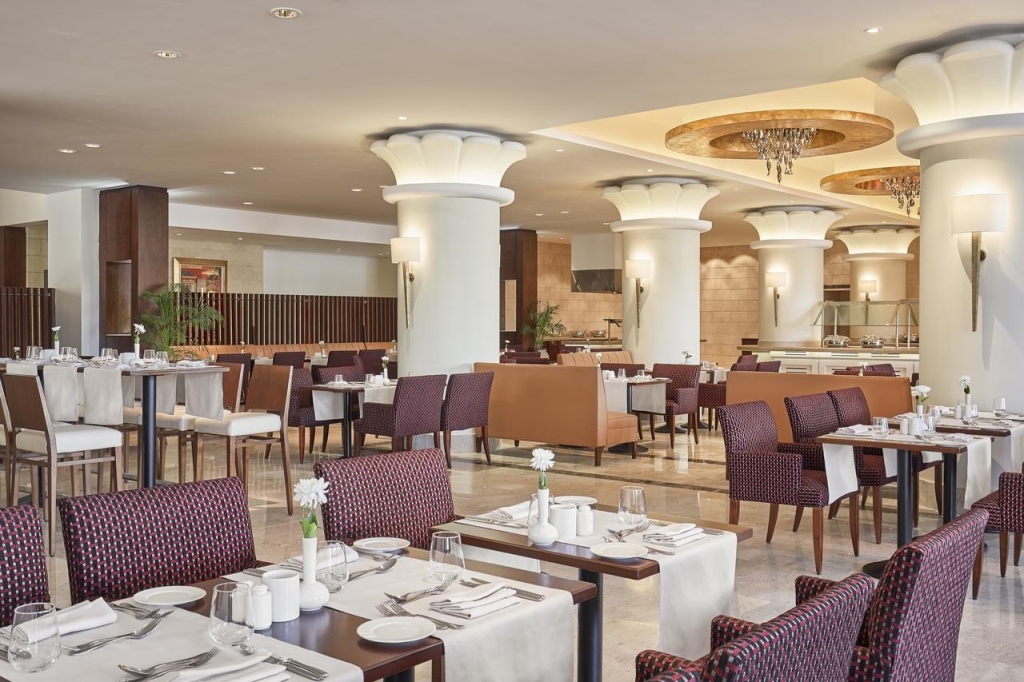 Cairo Pyramids Hotel
