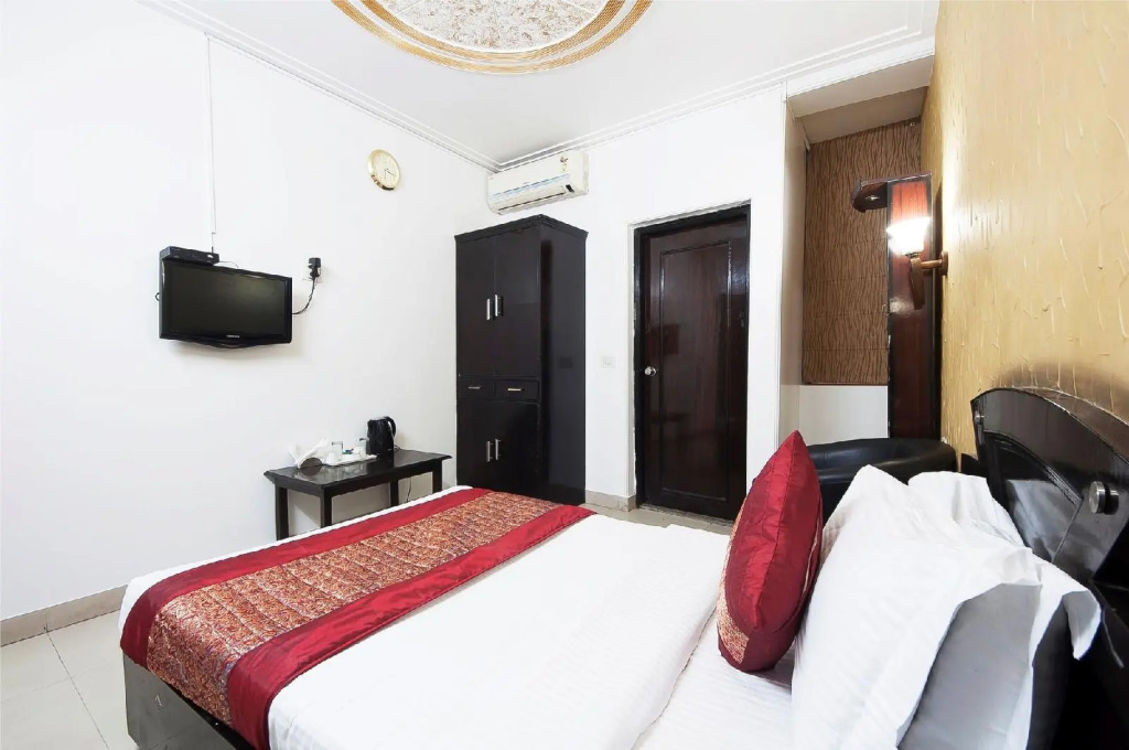 Oyo 19046 Hotel Airport Suites