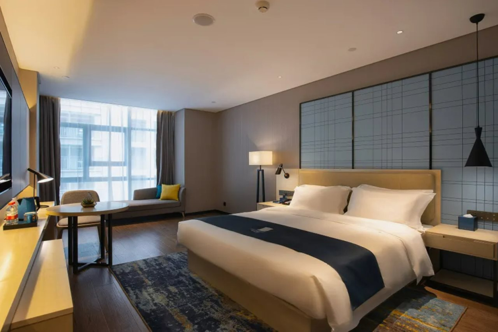 Echarm Hotel (Jinzhai Wuxing Street Guihua Park Store)