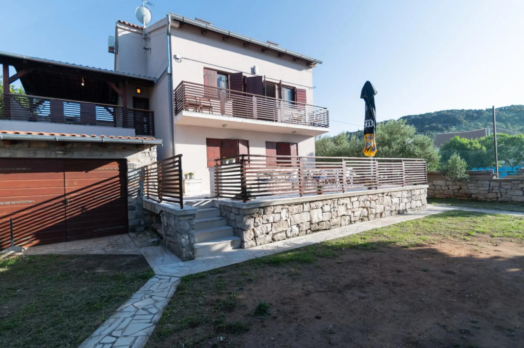 Tiho - 10M From The Beach - A2 1. Kat(4)