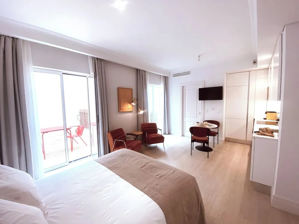Les Deux Mariettes Apartments & Suites