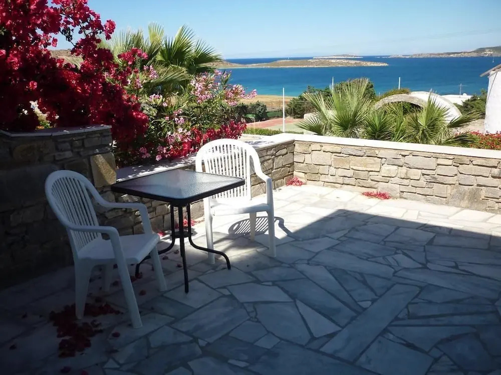 Nikoleta Kolympithres Paros