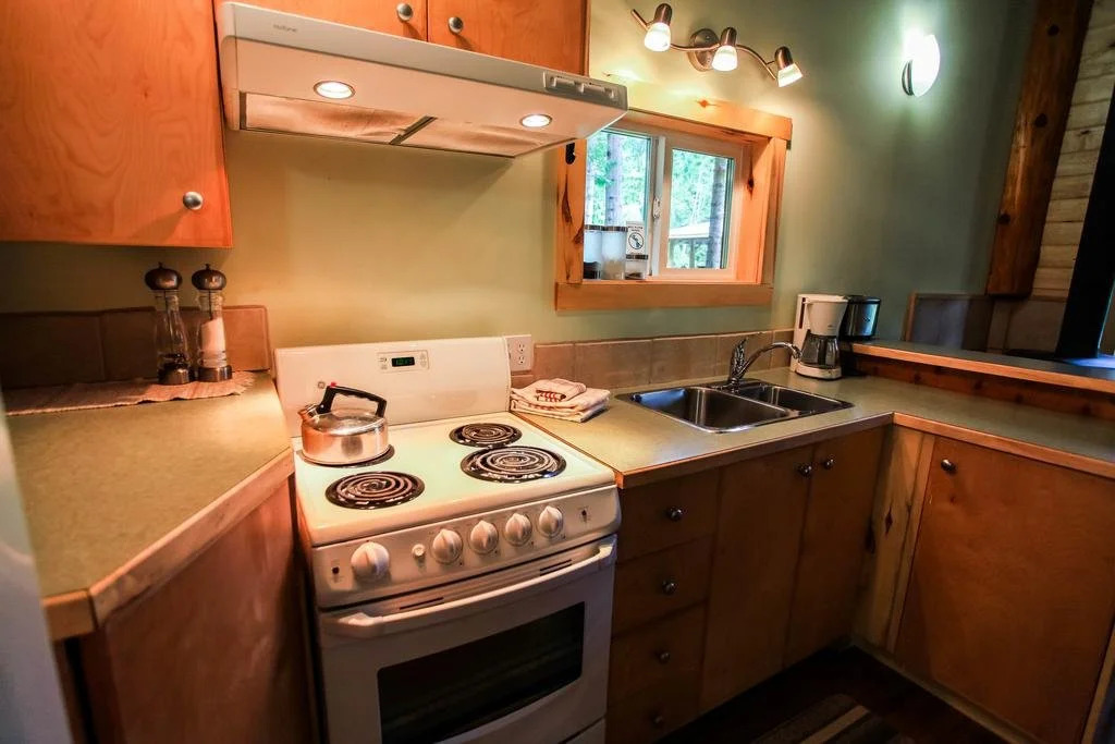 Bella Coola Grizzly Tours and Resort