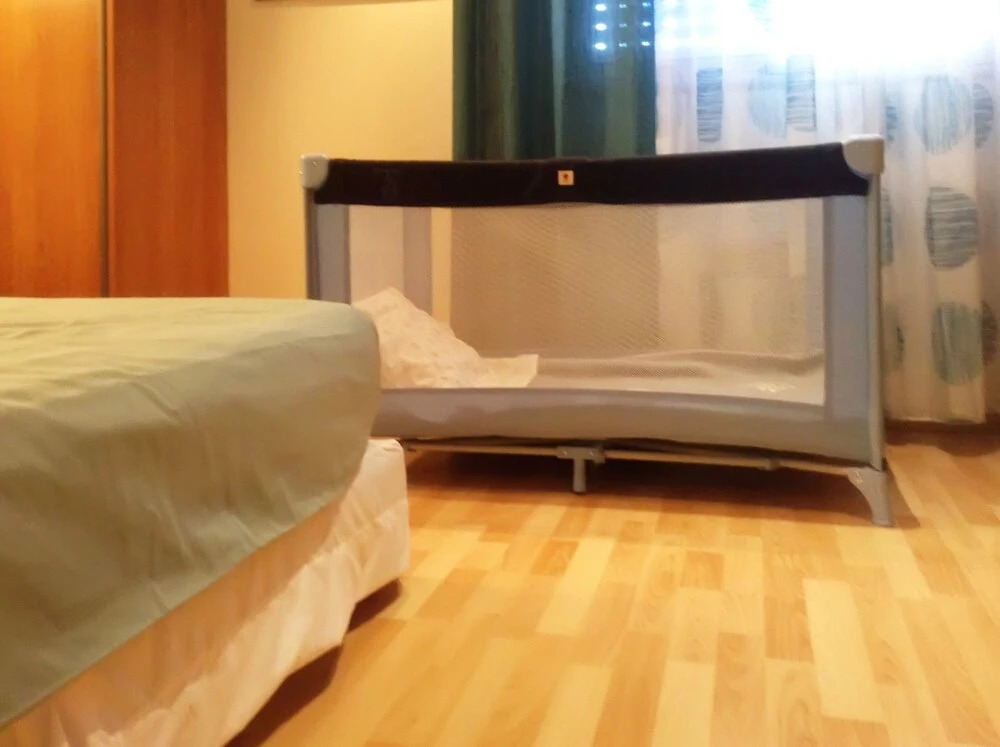 Near Montpellier, Apartment in Le Crès w/ air con & Wifi Minutes to Be