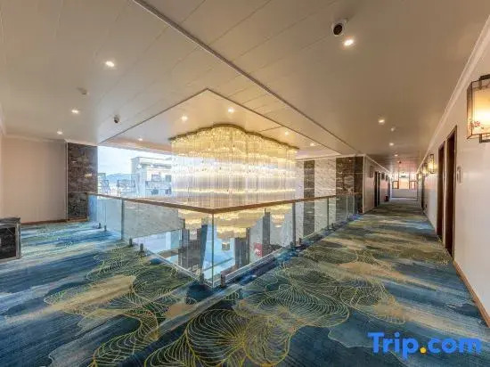 Yunjin Hotel (Ganzi Litang 318 National Road Dongcheng Branch)