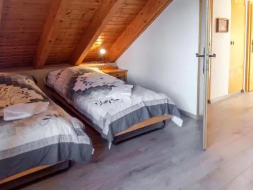 Apartment Eaux-Vives 202 by Interhome