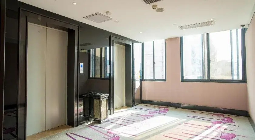Lavande Hotel Wuhan Yellow Crane Tower