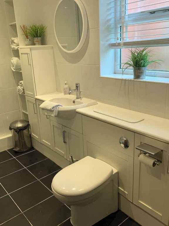 Vineyard Cottage Sleeps 4 with Garden