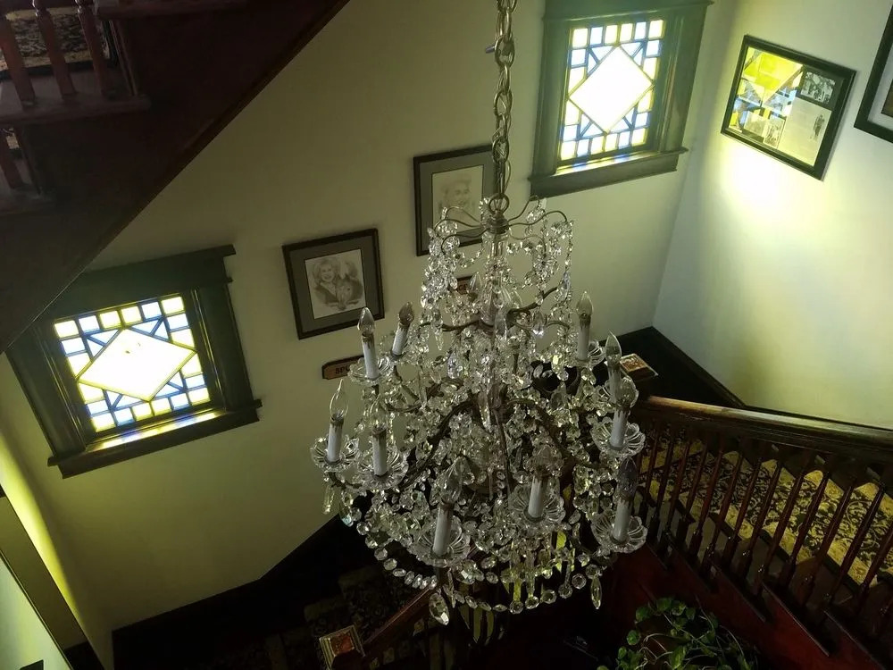 Spurs n Lace Bed & Breakfast Inn