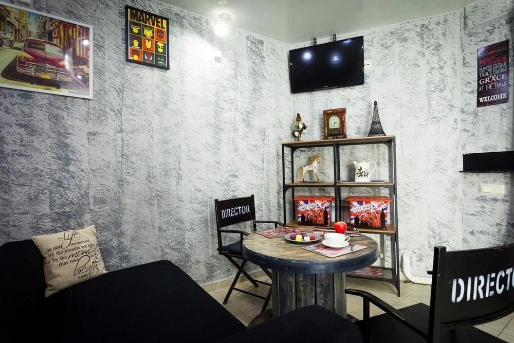 RentalSPb London cafe Studio