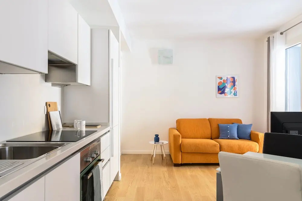 Altido Sunny 1-Bed Flat With/ Balcony