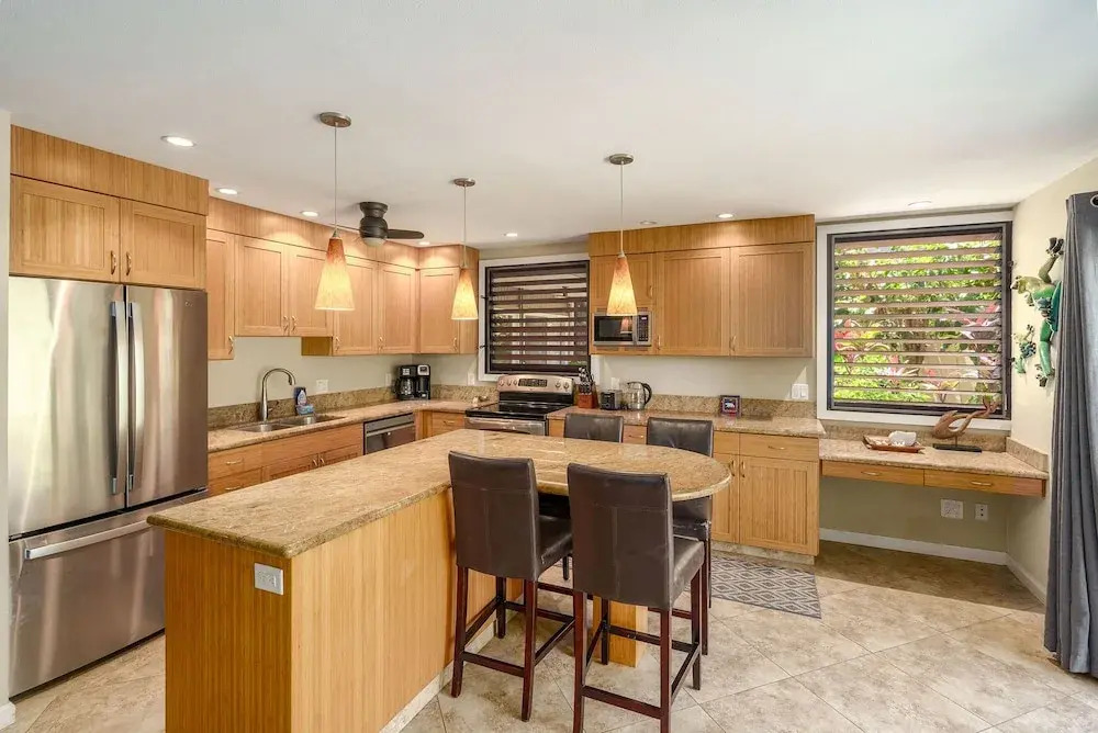 Hale Hui Kai 106 - Beautiful Ground Floor Unit, on Keawakapu Beach, Split AC!