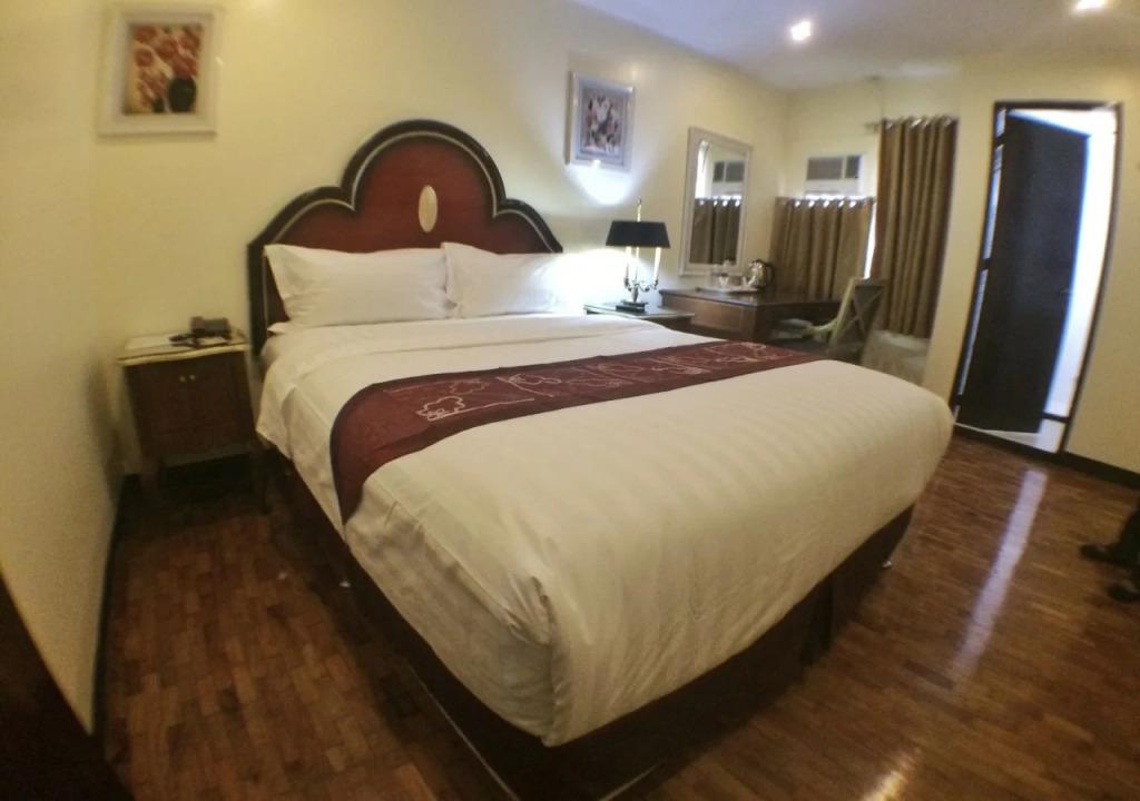 Rainbowland Hotel