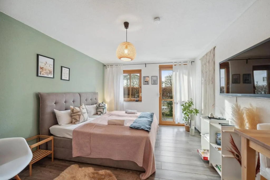 City und Bahnhof Nähe Apartment mit Terrasse, TV und Internet