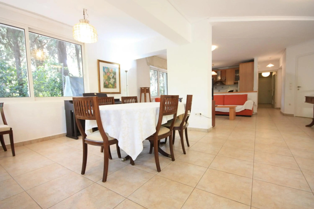 Park View Apartment with Garden 120m
