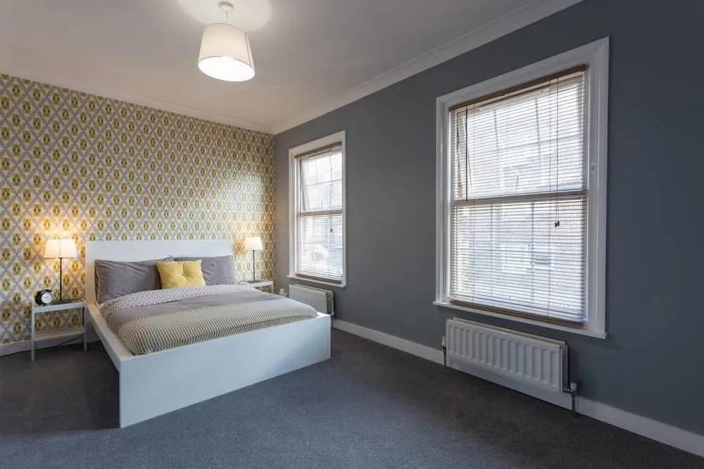 Hastings House - Modern 2 Bedroom House in Central Luton & Near Airport