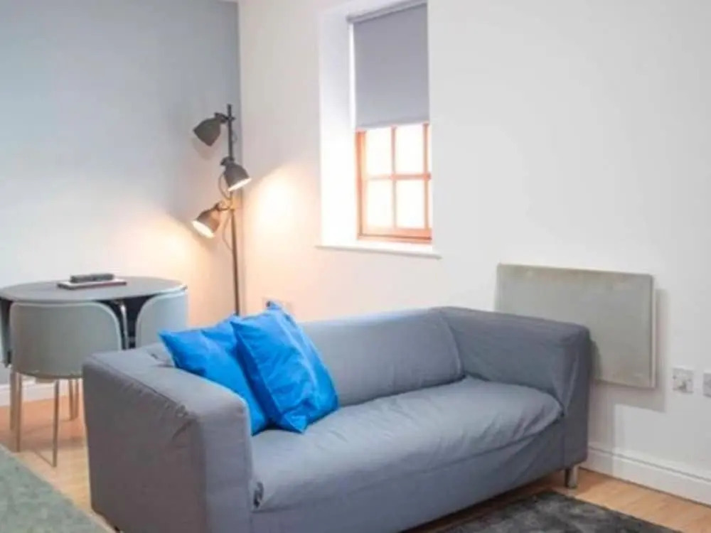 Cosy Holiday Home in Gloucester Near Robinswood Park