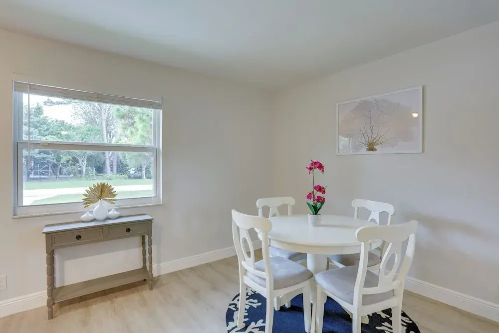 Jupiter Townhome w/ Patio & Yard ~ 6 Mi to Beach!