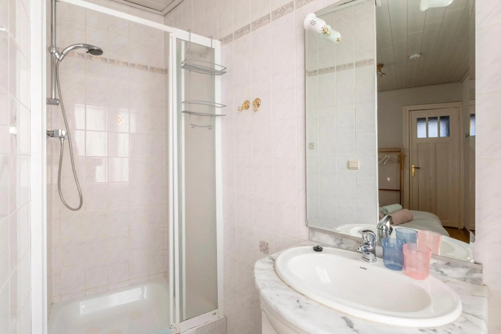 Cosy apartment 150m from the beach