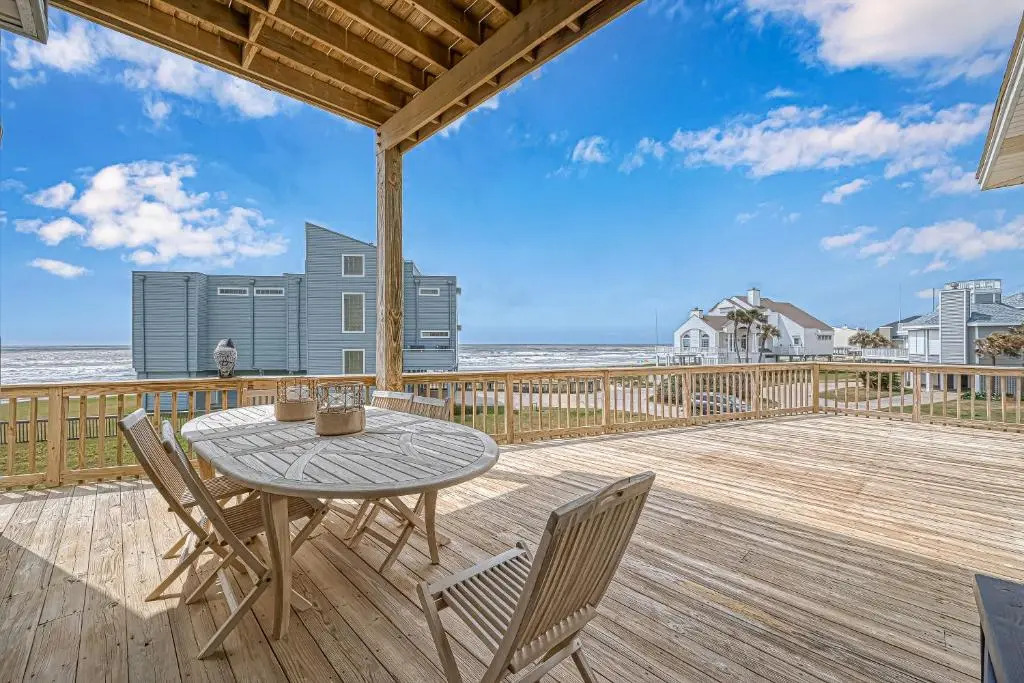 Vitamin Sea in Pirates Beach, 50 Steps to the Beach, Wraparound Deck