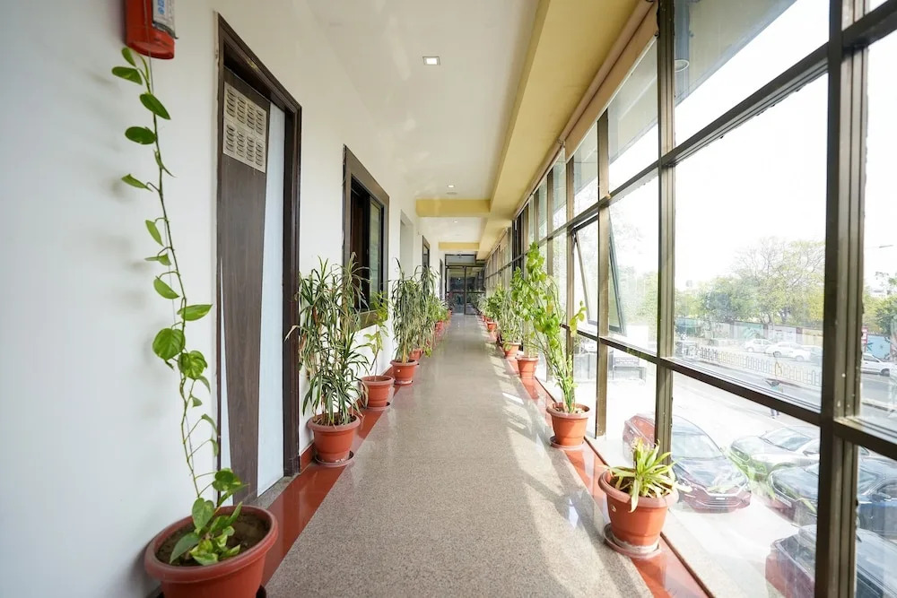 Hotel Opera Inn near Central Bus Stand