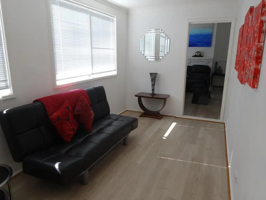 Waterside Retreat at Blacksmiths Beach - Swansea Channel